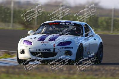 media/Jan-18-2026-CalClub SCCA (Sun) [[8bc6468723]]/Group 7 Race/Turn 1/